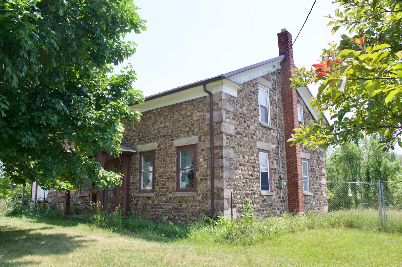 8472 Ridge Road, Hartland, Niagara county